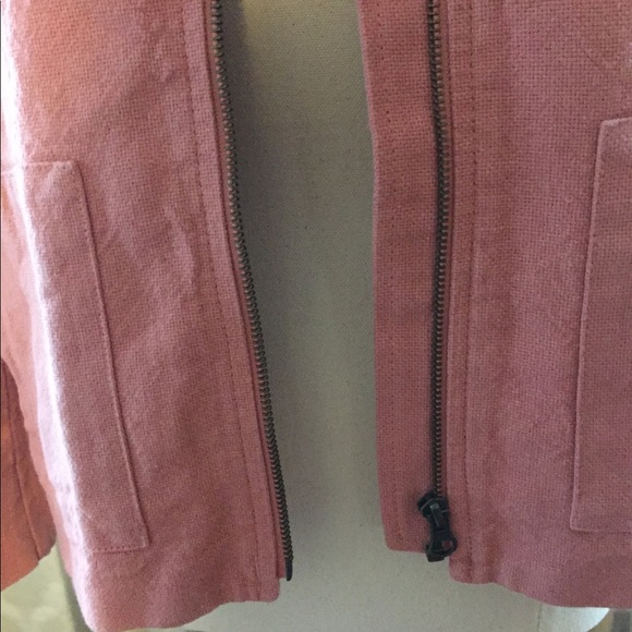 Blazer - Picture 3 of 8